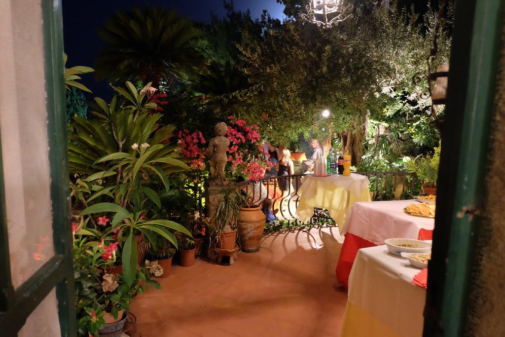Hotel Villa Nettuno تاورمينا المظهر الخارجي الصورة